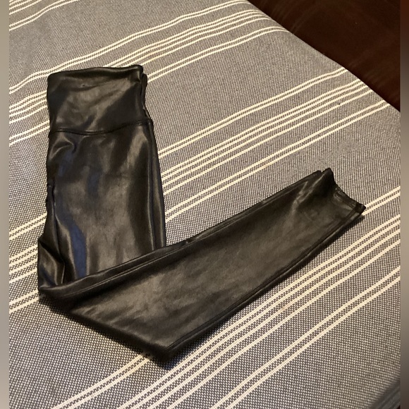 Spanx black Faux Leather high waisted leggings - Picture 6 of 7